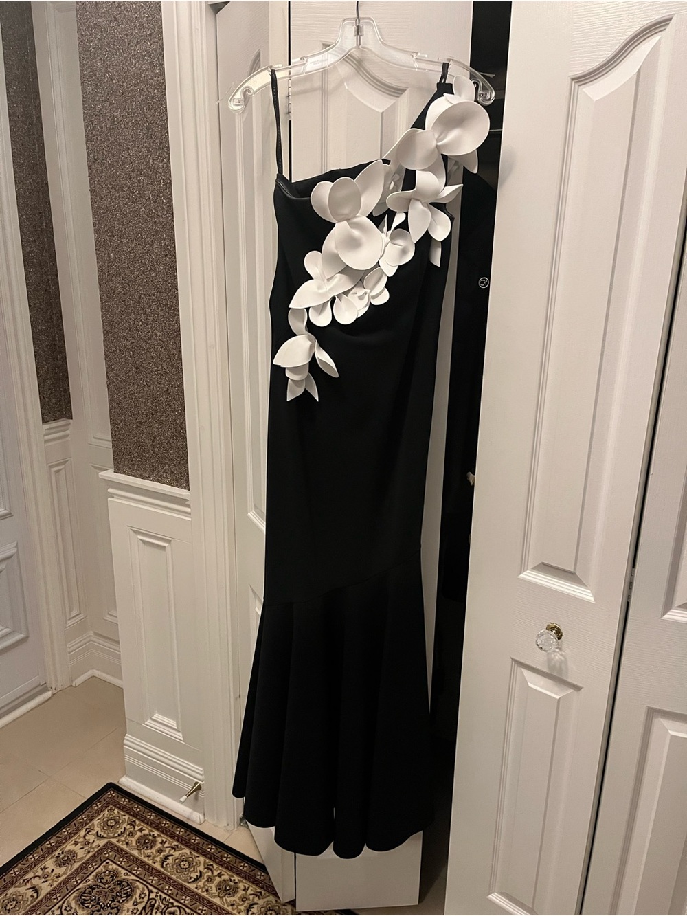 Black One-Shoulder Evening Dress with White Floral Appliqué